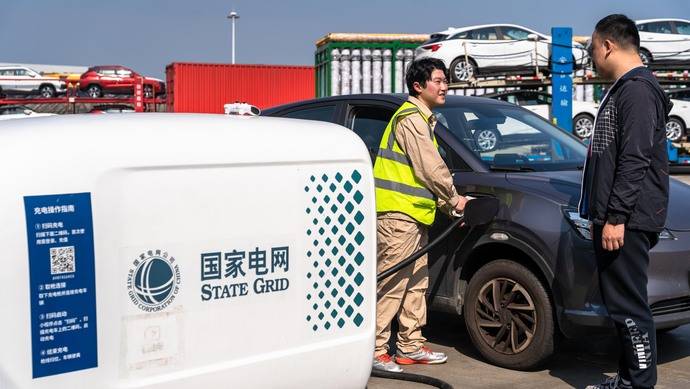 How Mobile Charging Robots Are Shaping the EV&nbsp;Market